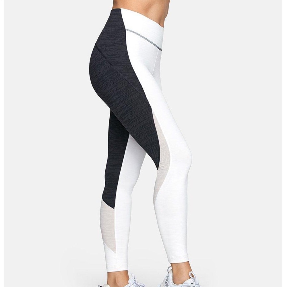 Brand New Outdoor Voices 7/8 Tech Sweat Leggings